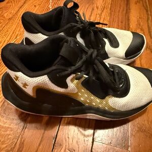 Under Armour basketball shoes size 7 men’s